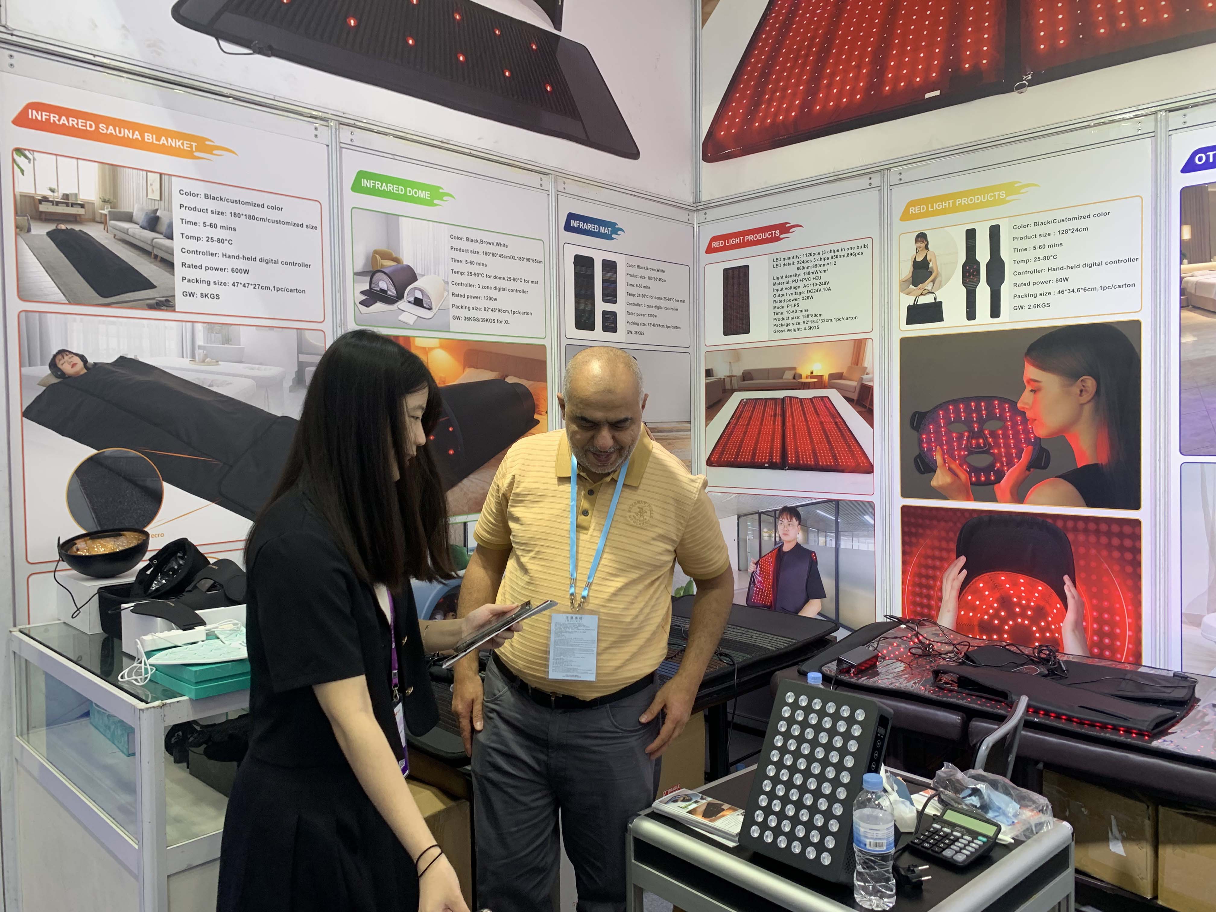 Huikang Electronics Shines at 2025 Canton Fair Phase 3 with Sauna Blanket Innovations